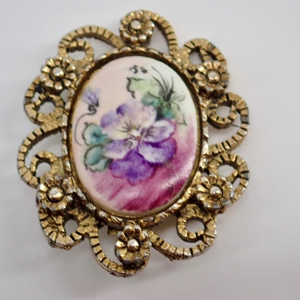 Victorian Floral Pendant Brooch Gold Tone Filagree Frame Transfer Pansy VTG 1.5"